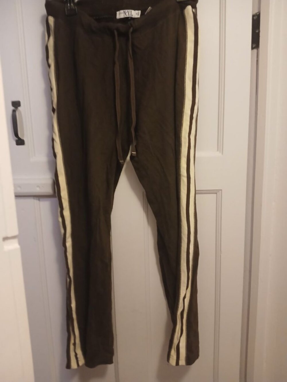 NYL Womens M Brown White Stripe Pants